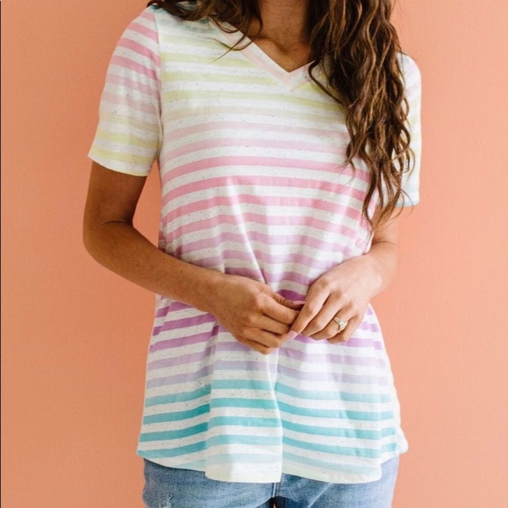 Women’s Casual comfortable colorful striped T-shirt short sleeves - Picture 3 of 5